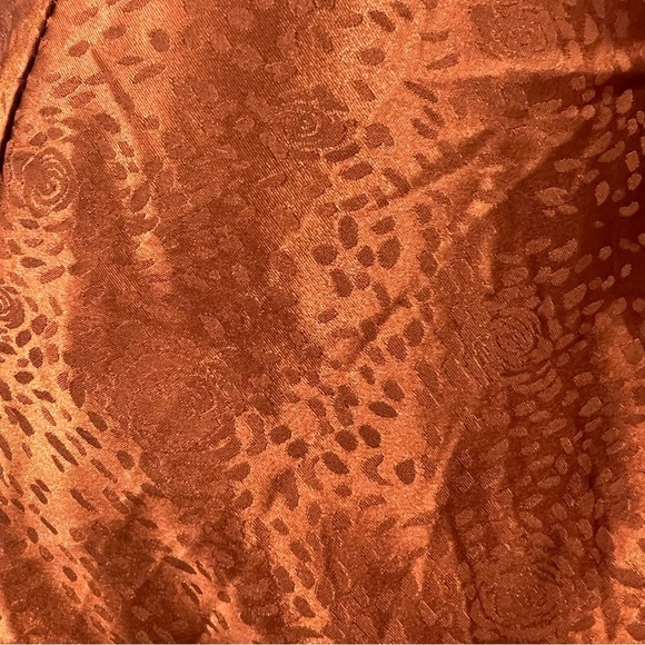 ASTR Cinched Open Back Satin Copper Rust Floral Rose Animal Ruffle Dress - Picture 5 of 13